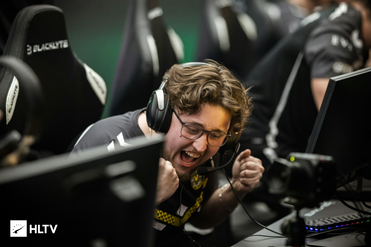 CSGO比赛回放全攻略：Steam游戏库调取赛事录像，第一视角观战助力战术分析学习